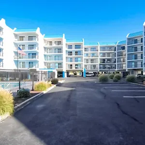  Apartment Bay Princess